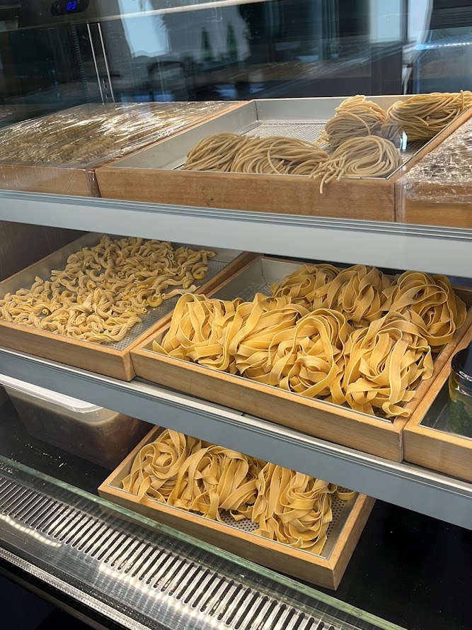 Pasta, fatta a mano.